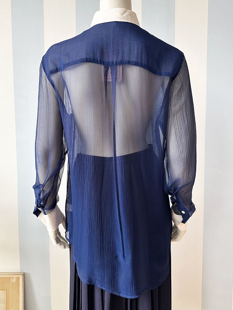 Zijden semi-transparante blouse