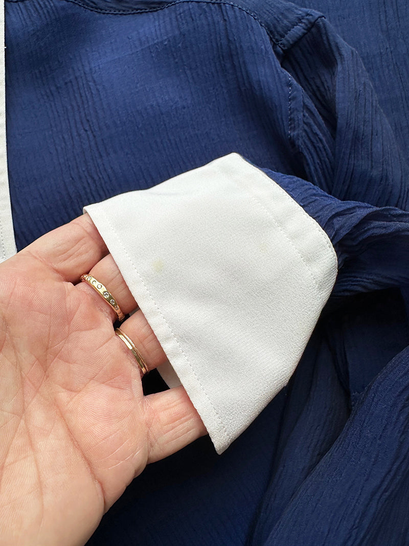 Zijden semi-transparante blouse