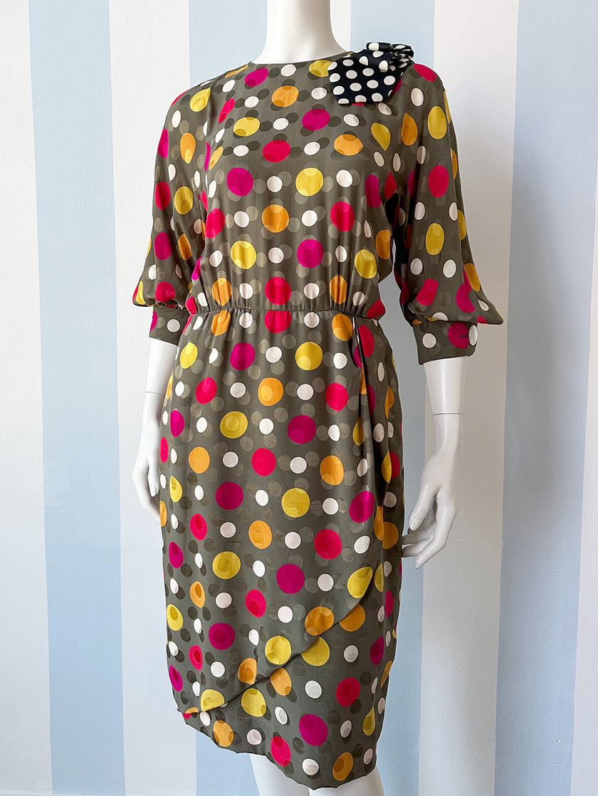 Zijden polkadot jurk