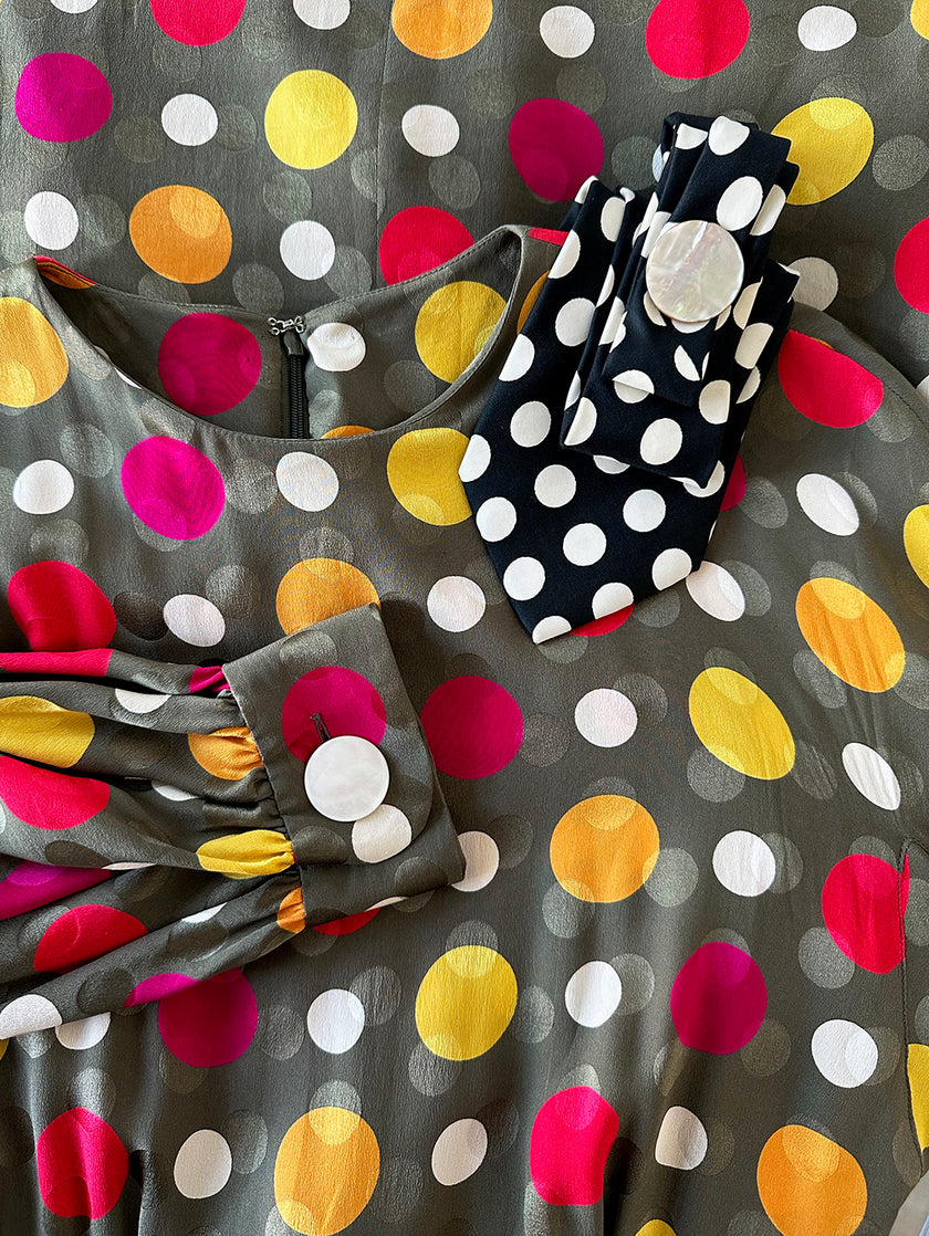 Zijden polkadot jurk