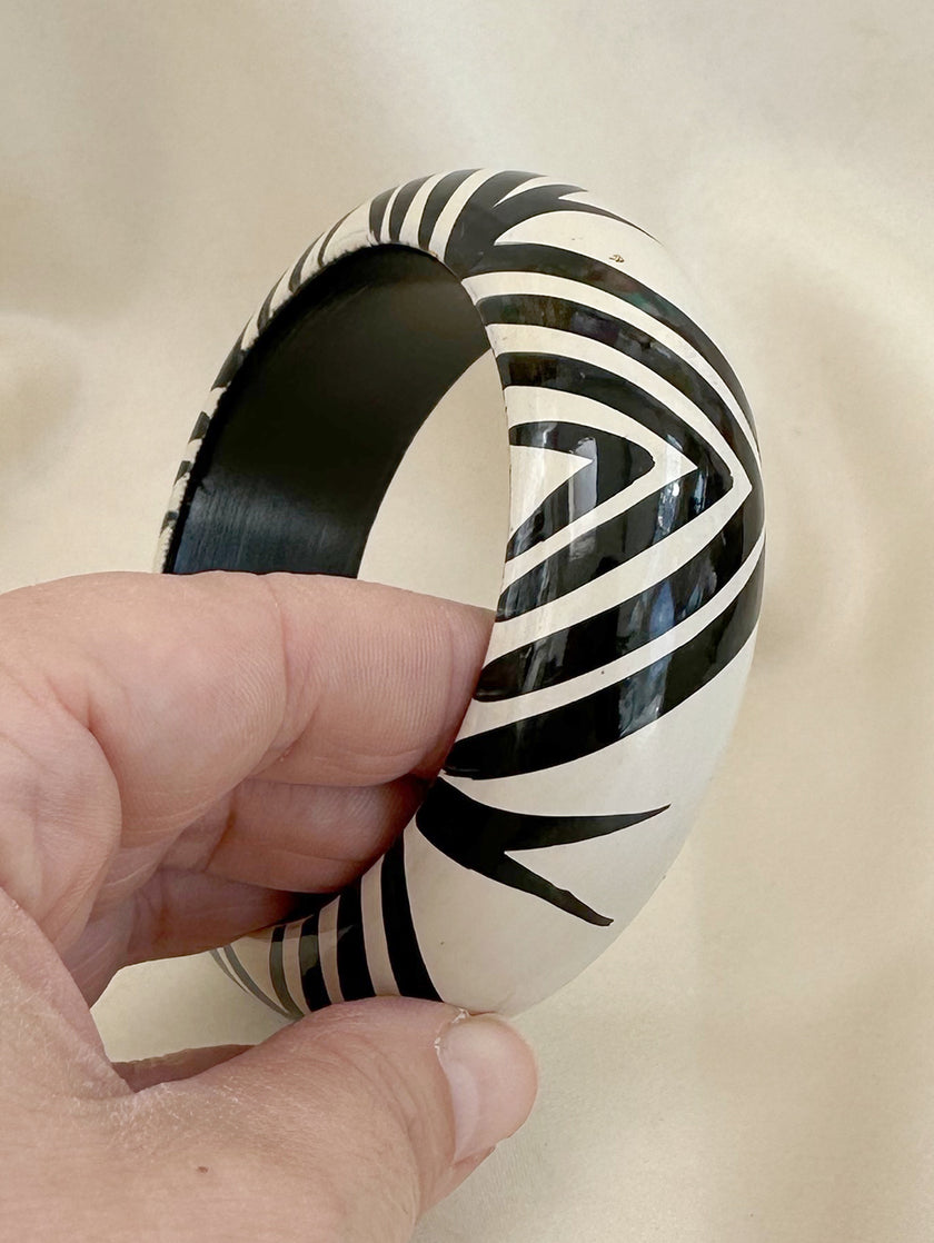 Zwart/witte houten bangle