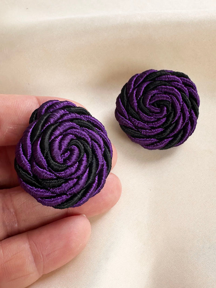 Passementerie clip oorbellen