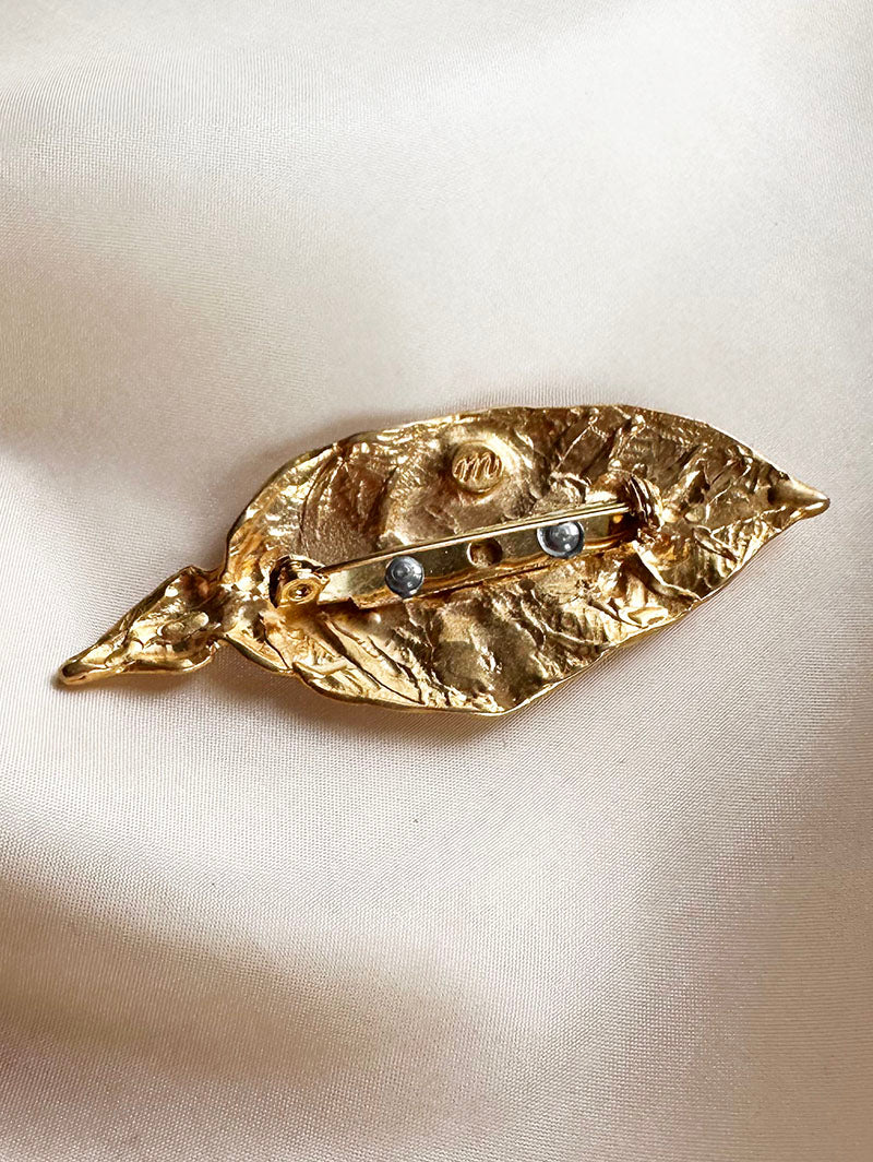 Matgouden blad broche