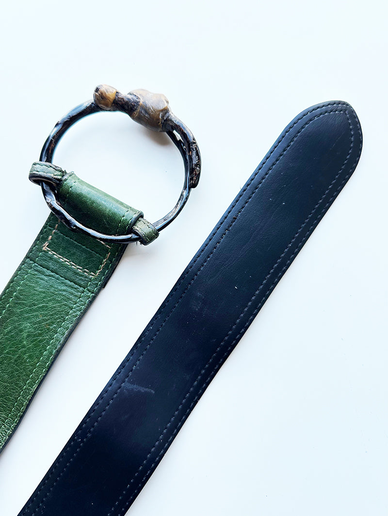 Groene leren ceintuur met Akar Bahar