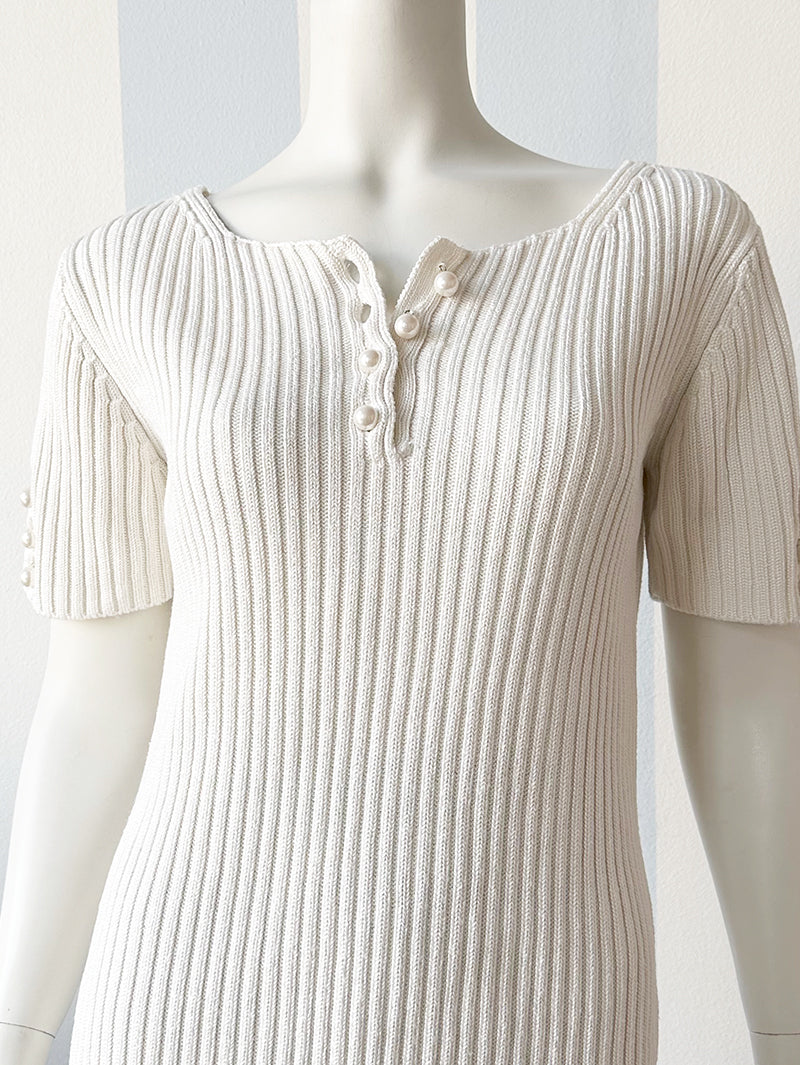 Off-white knit top met parels