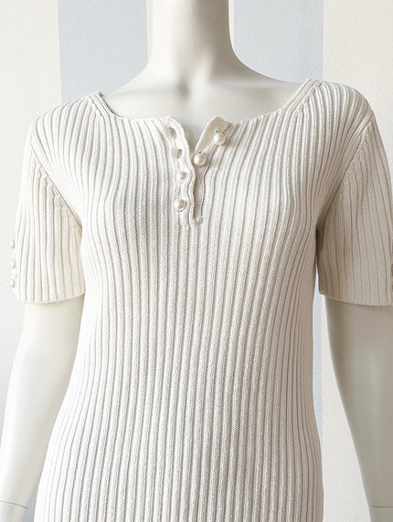 Off-white knit top met parels