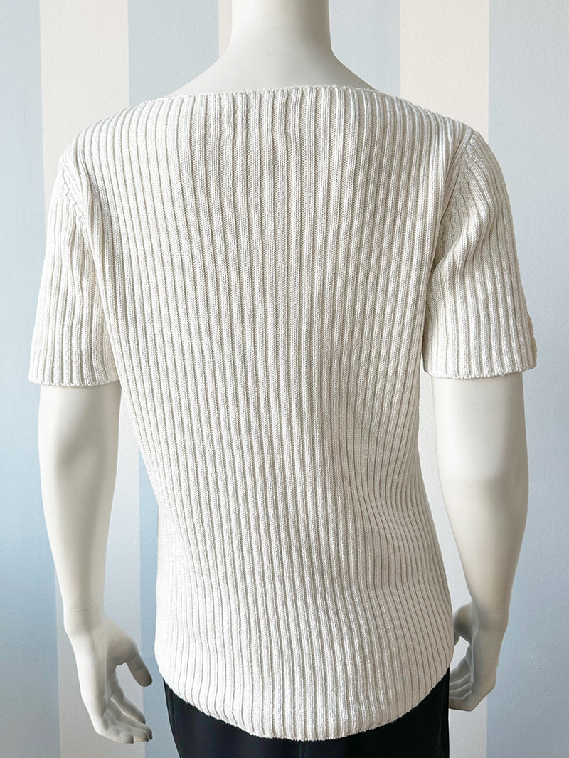 Off-white knit top met parels