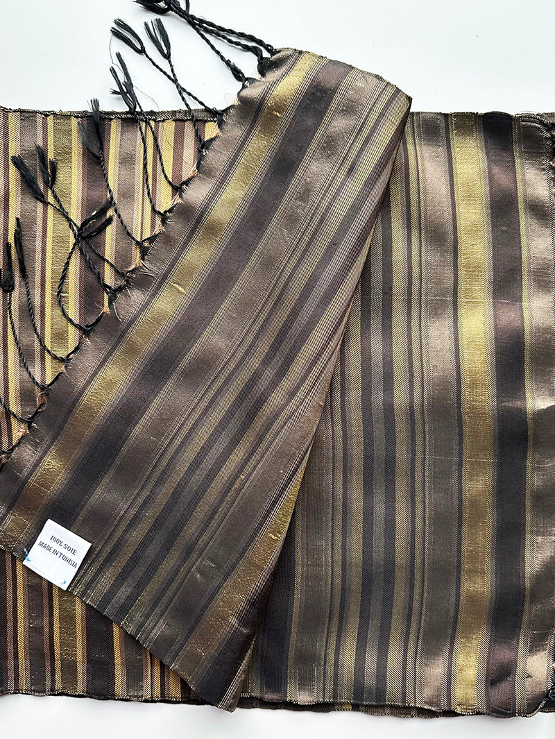 Gestreepte zijden sjaal