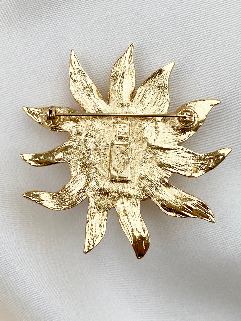 Zonnebloem broche door Robert Goossens