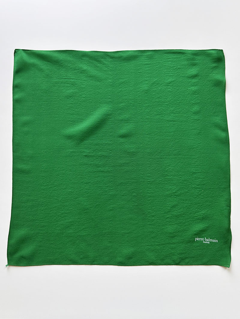 Groene zijden designer pochet
