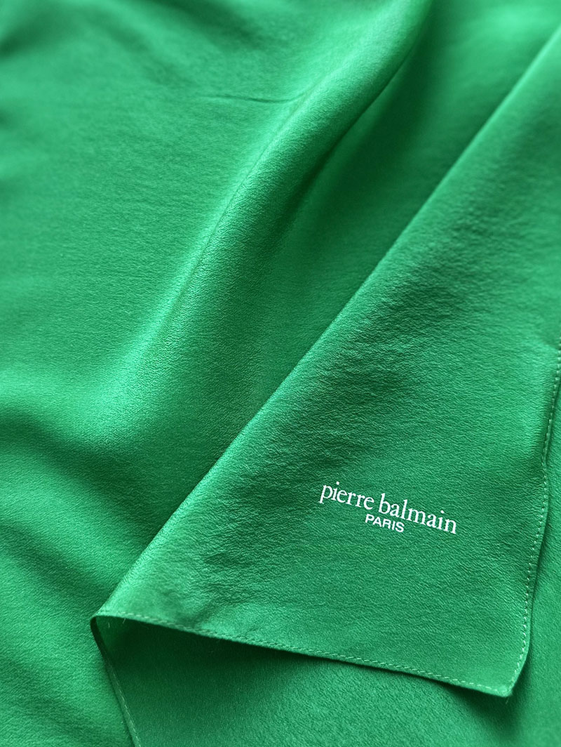 Groene zijden designer pochet