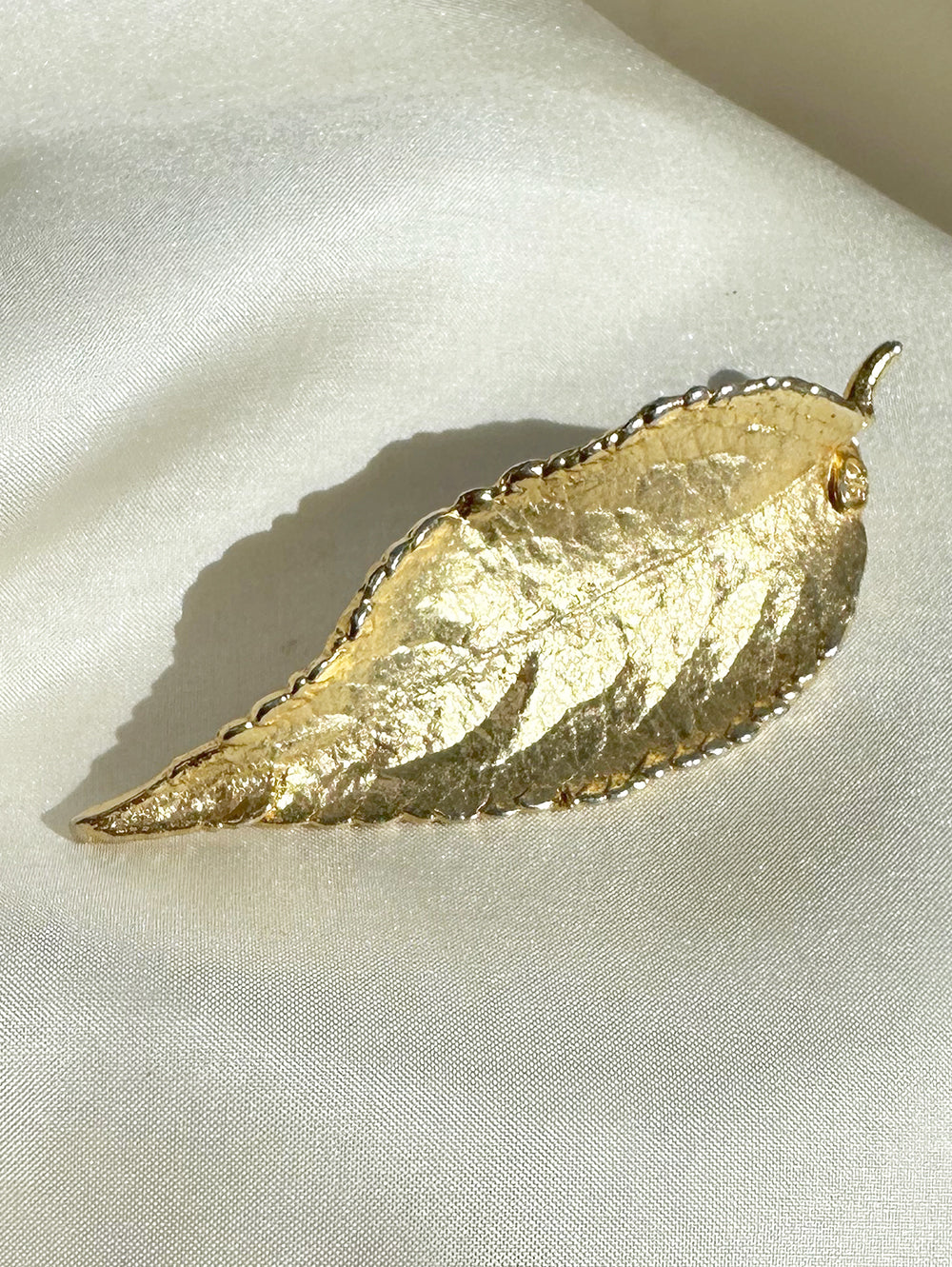 Gouden blad broche