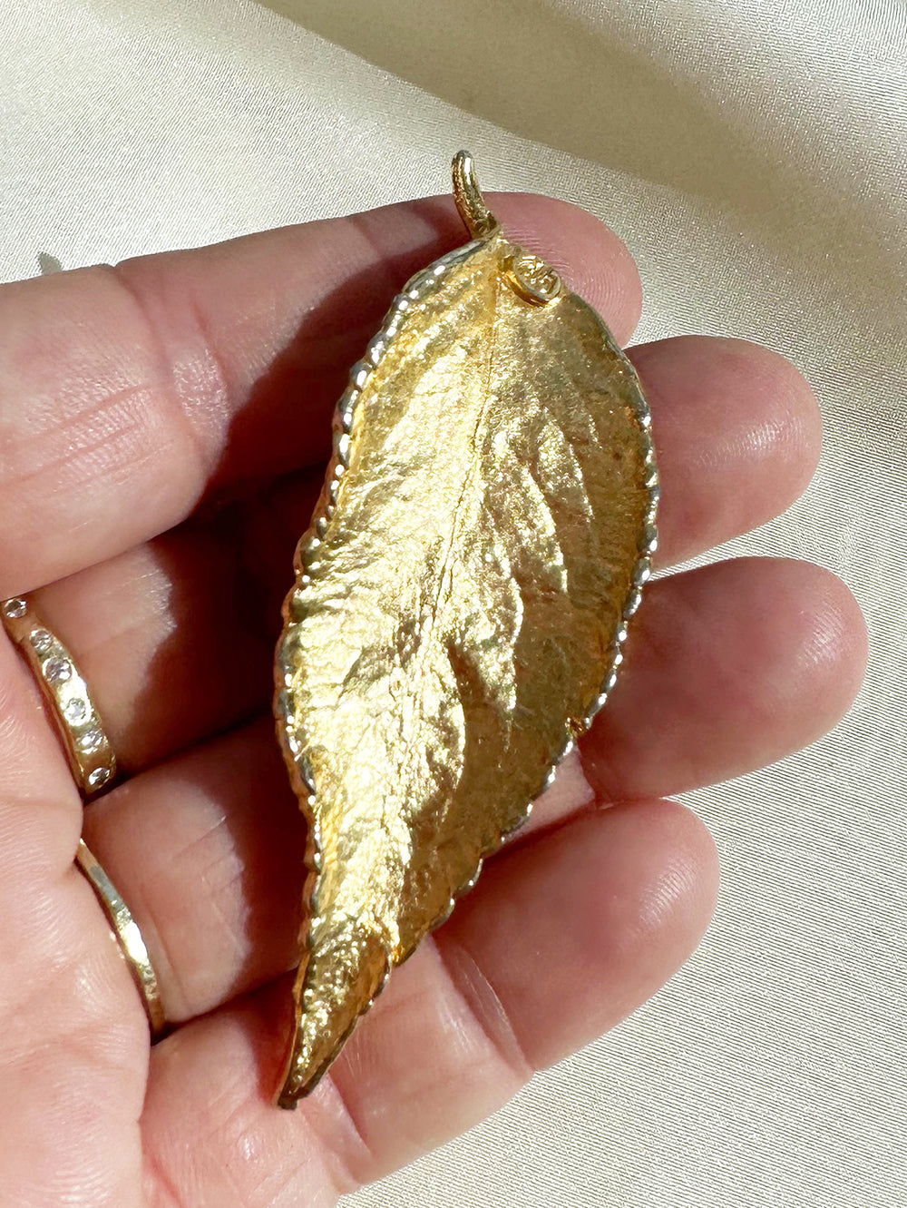 Gouden blad broche