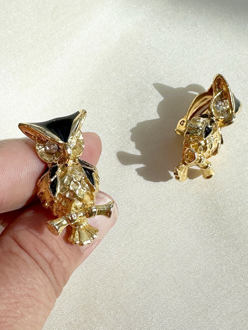 Geëmailleerde uiltjes clip oorbellen