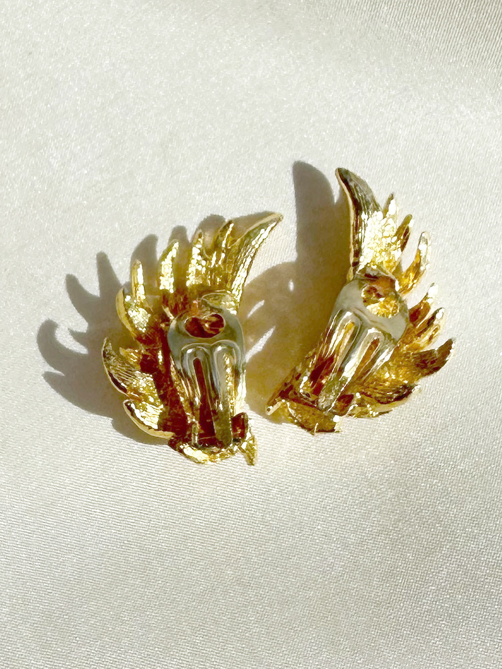 Gouden vleugel clip oorbellen