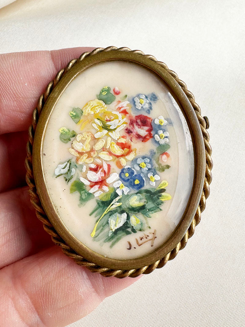 Franse broche met handgeschilderd bloemenboeket