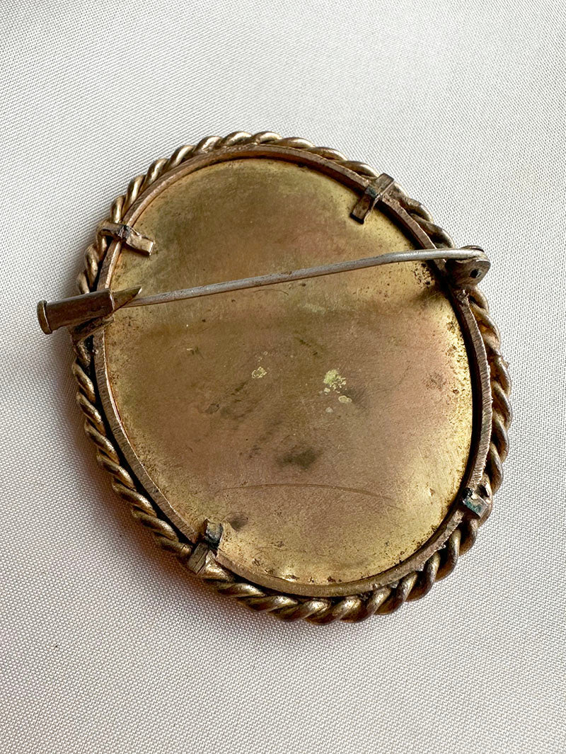Franse broche met handgeschilderd bloemenboeket