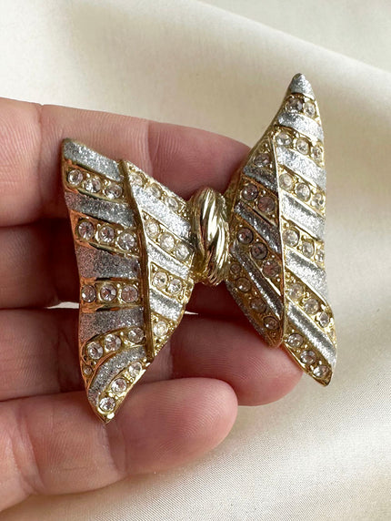 Strik broche met strass