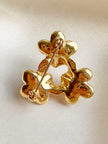 Broche met drie orchideeën