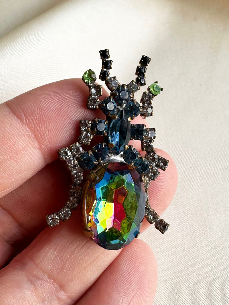 Kristalglazen kever broche