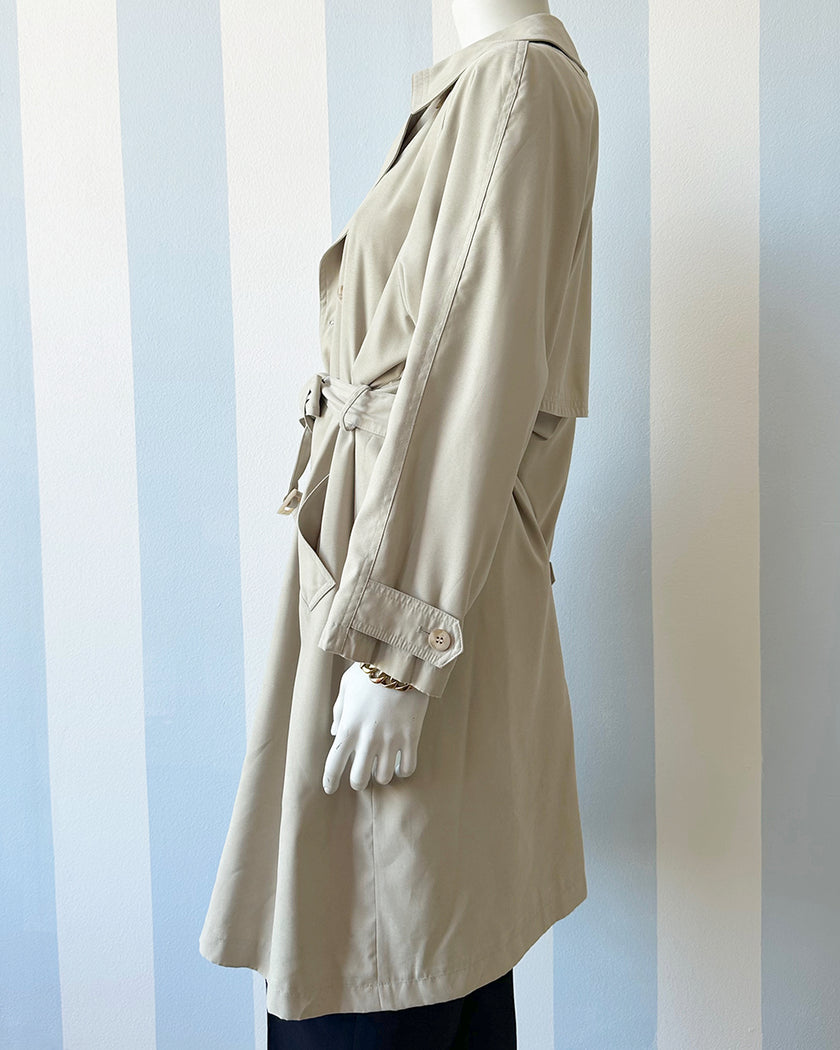 Ecru trenchcoat