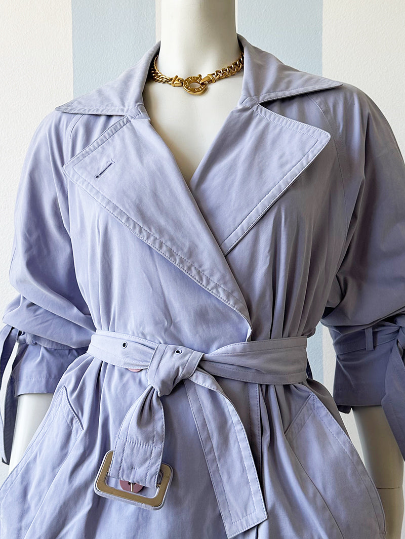 Korte lila trenchcoat