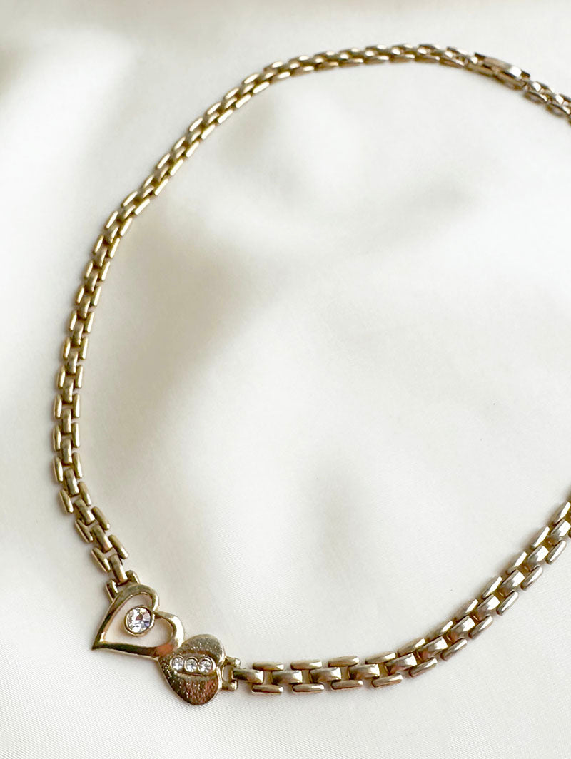 Gouden collier met hartjes