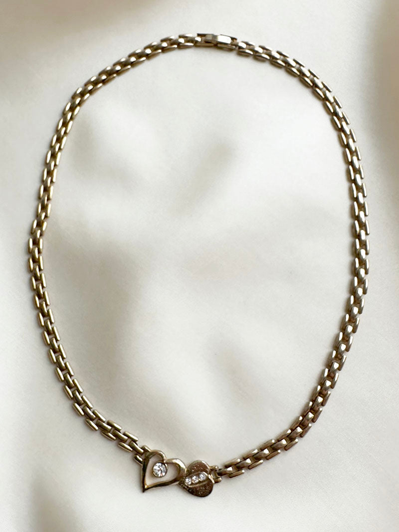 Gouden collier met hartjes