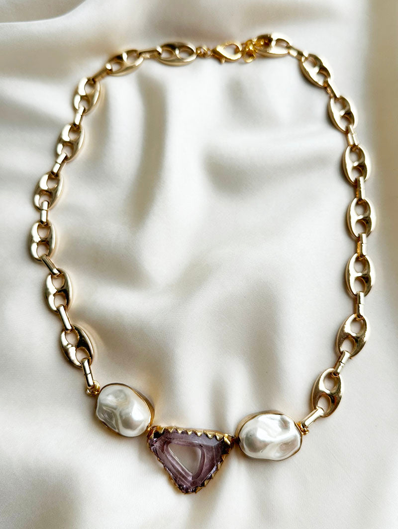 Gouden ketting met grote parels