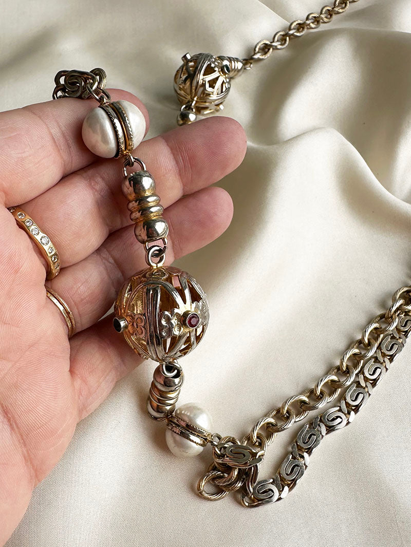 Lange ketting met grote kralen