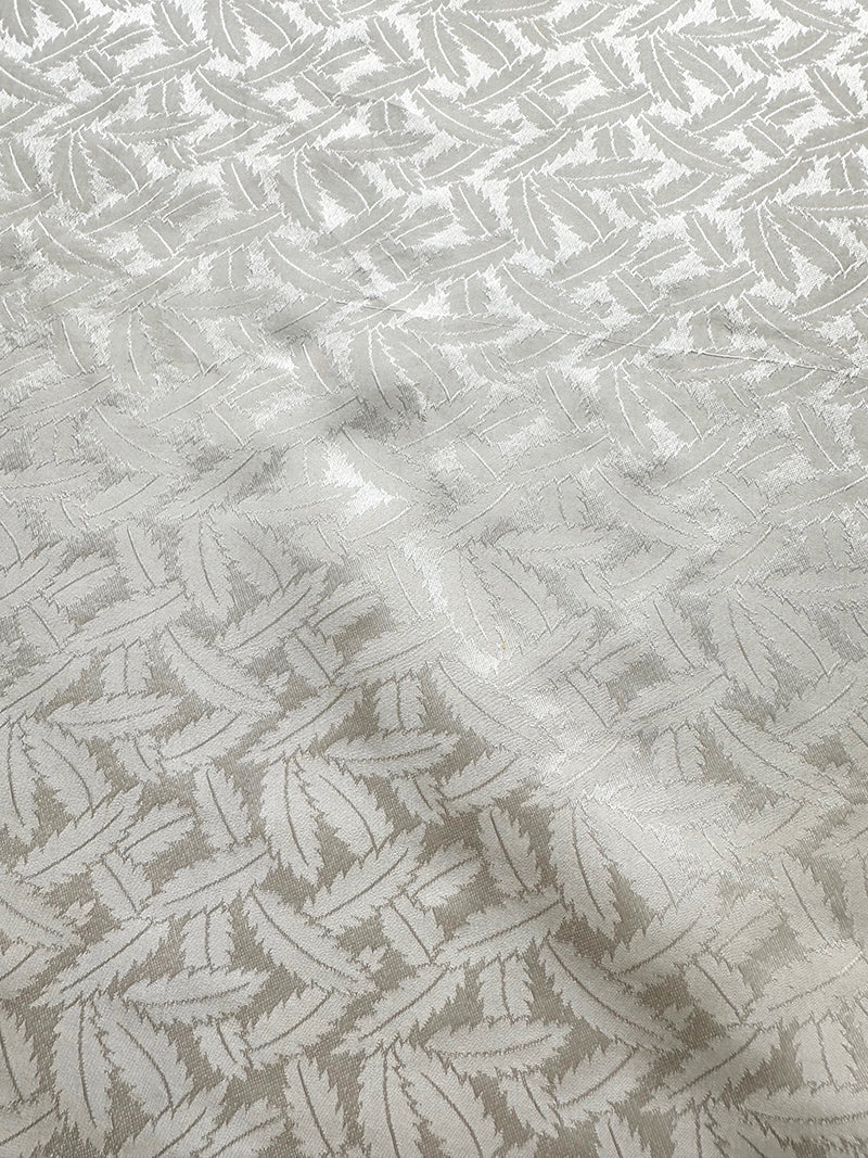 Off-white zijden blaadjes sjaal