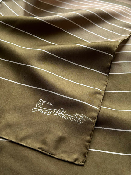 Gestreepte lange zijden sjaal