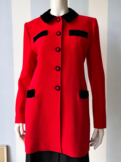 Rood jasje met velours details