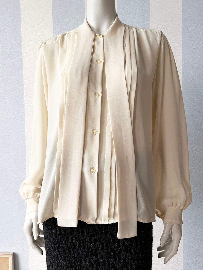 Roomkleurige strikblouse