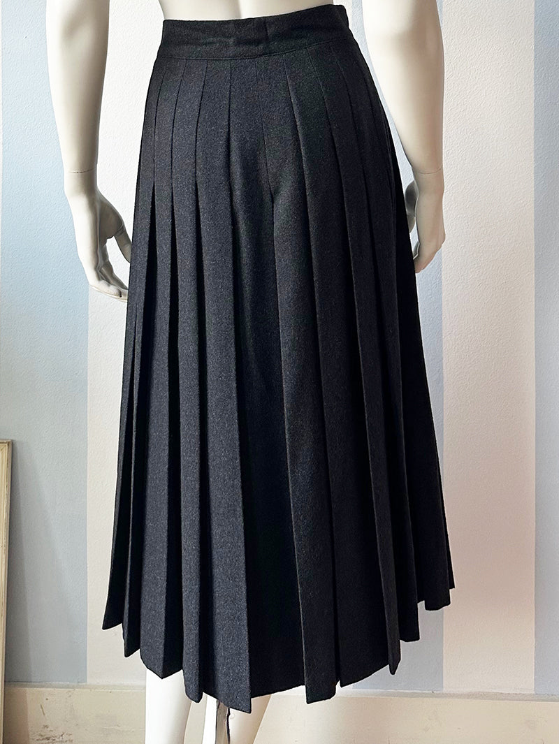 Donkergrijze wollen plooirok