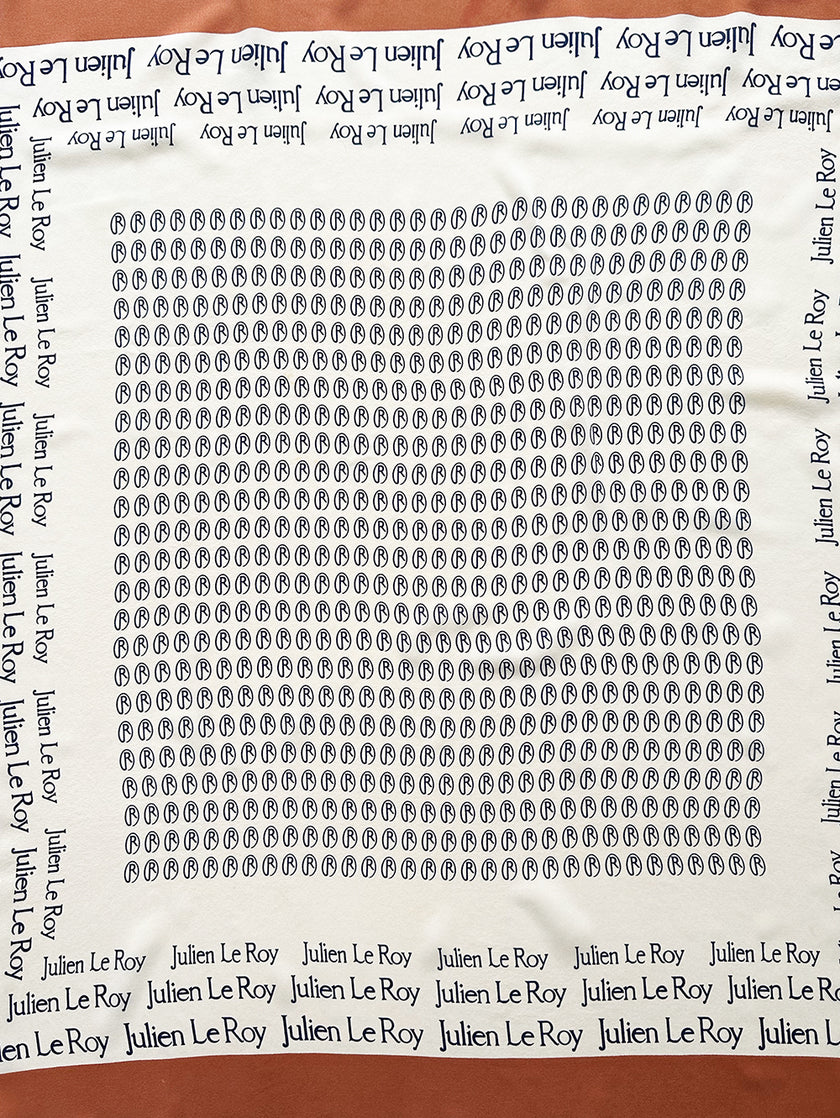 Vierkante zijden designer sjaal