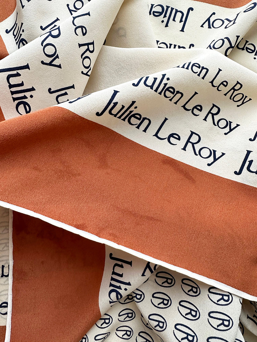 Vierkante zijden designer sjaal