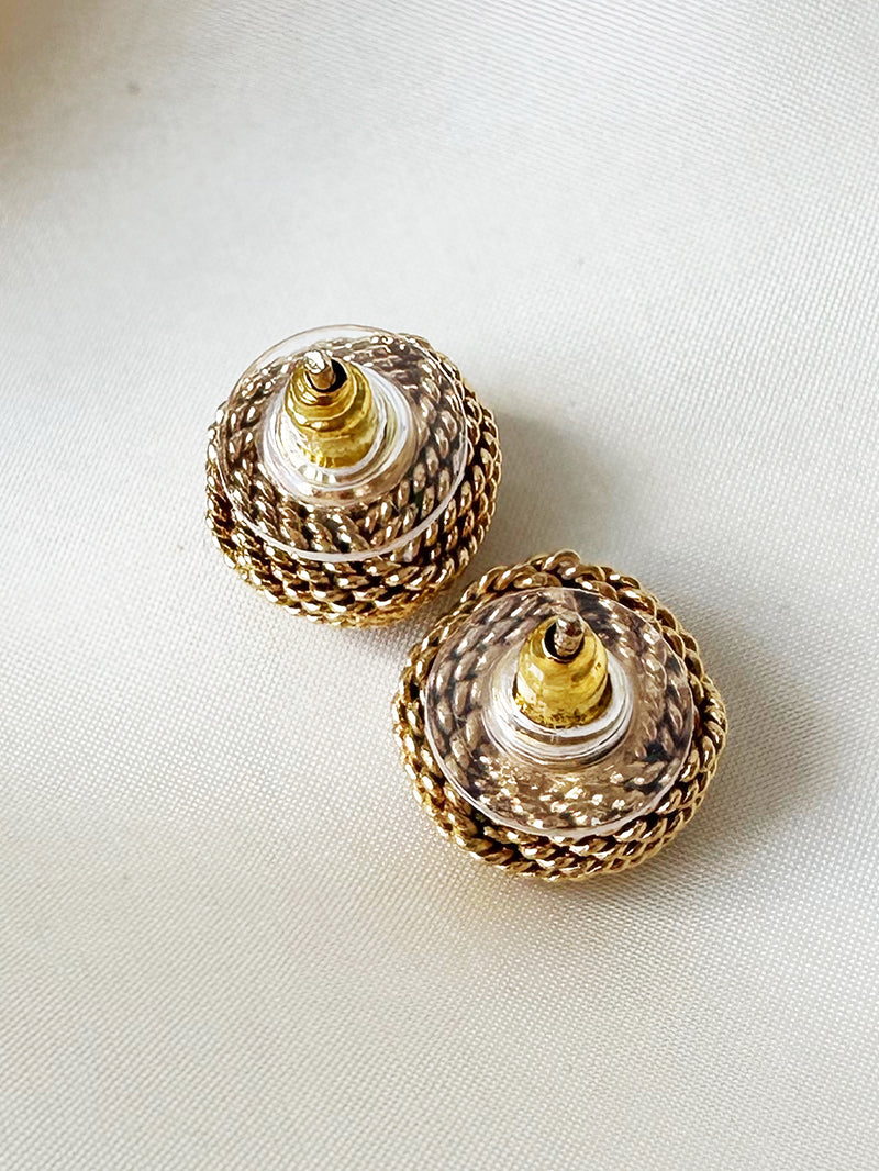 Gouden knoop oorstekers