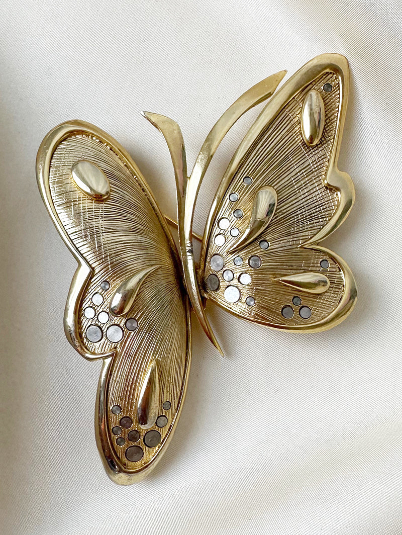 Grote(!) vergulde vlinder broche