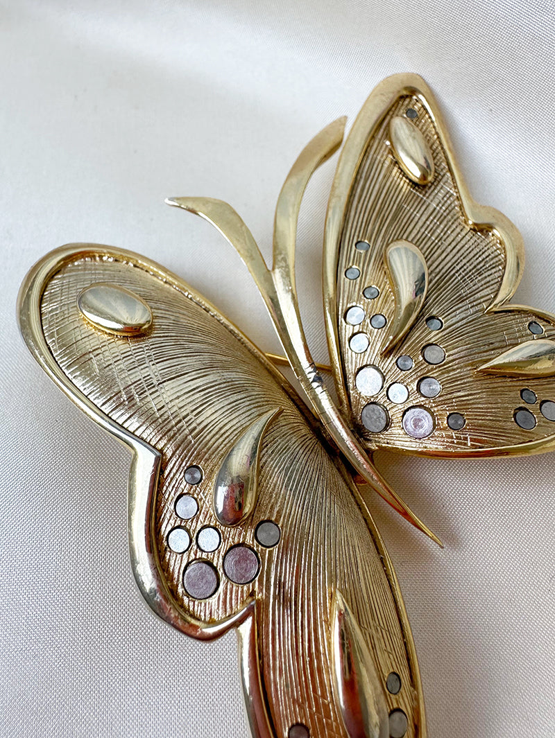 Grote(!) vergulde vlinder broche