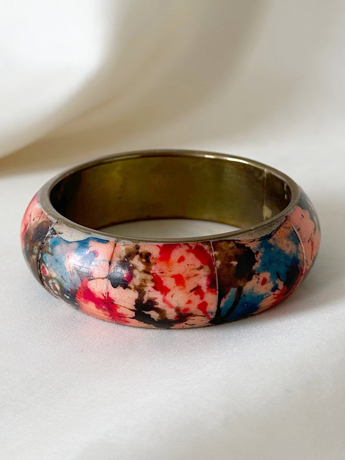 Splash bangle