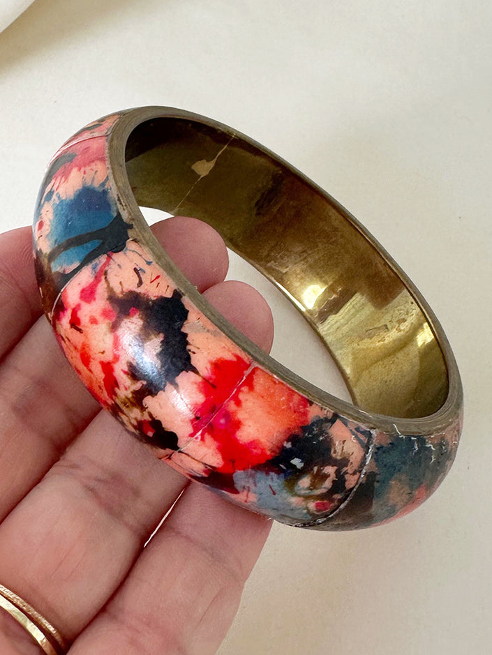 Splash bangle