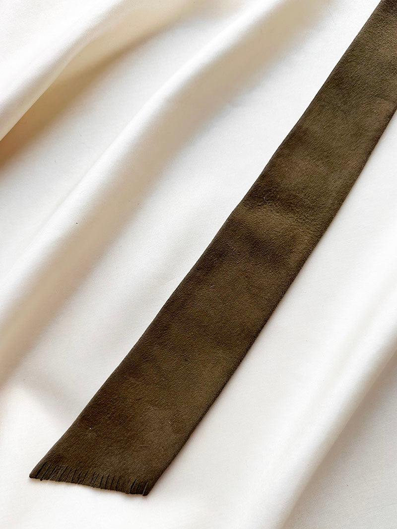 Bruine suede leren stropdas