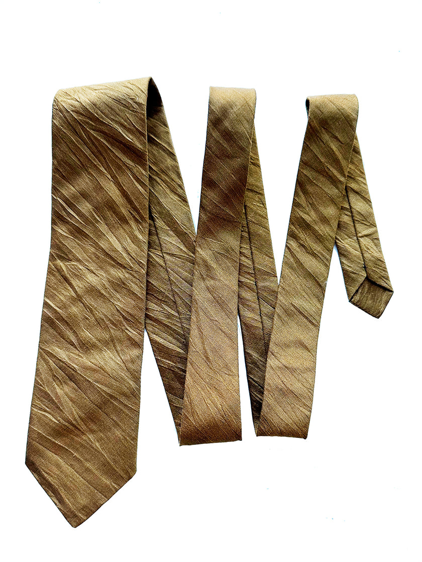 Smalle goudkleurige stropdas