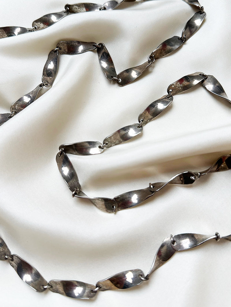 Verzilverde lange ketting