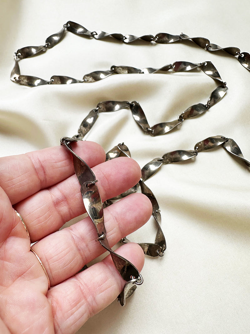 Verzilverde lange ketting