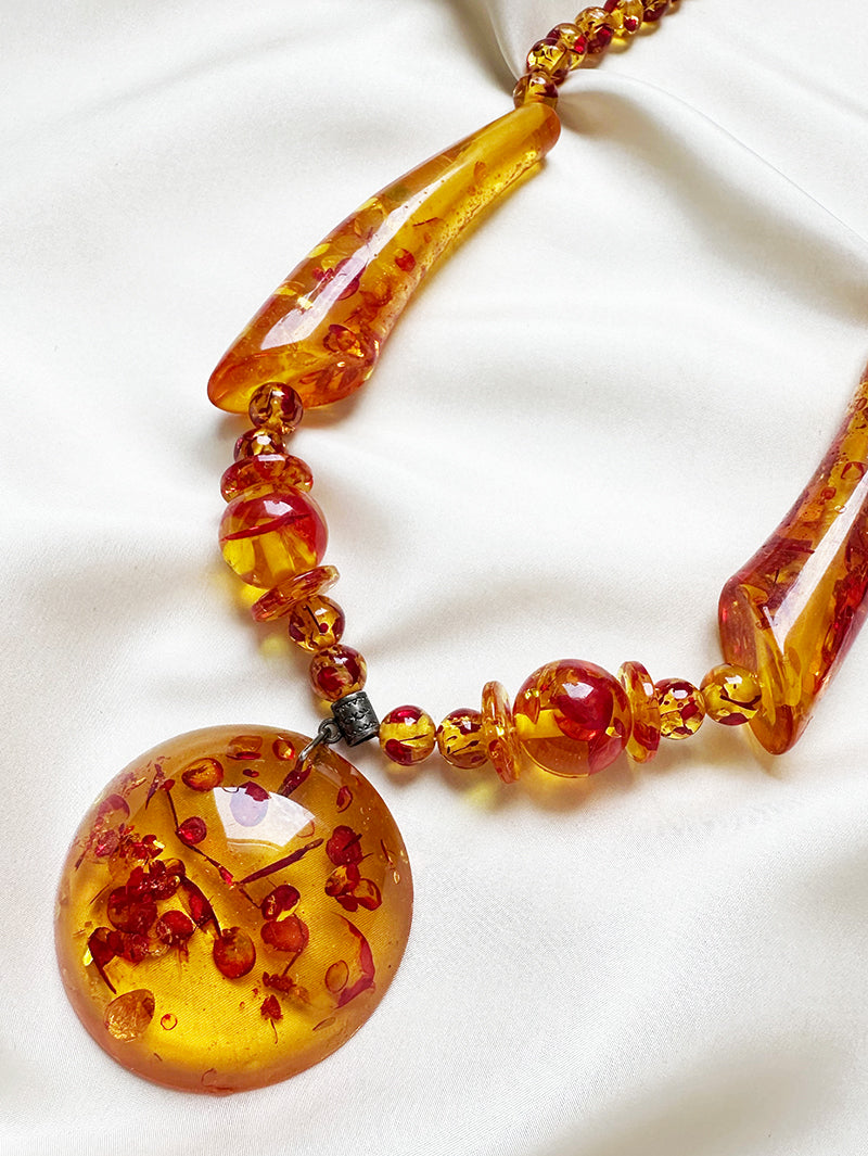 Grote oranje ketting