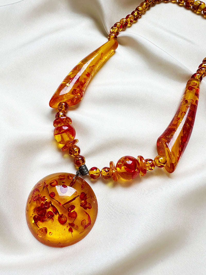 Grote oranje ketting