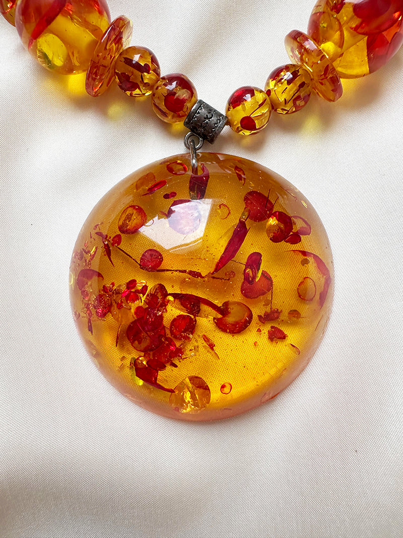 Grote oranje ketting