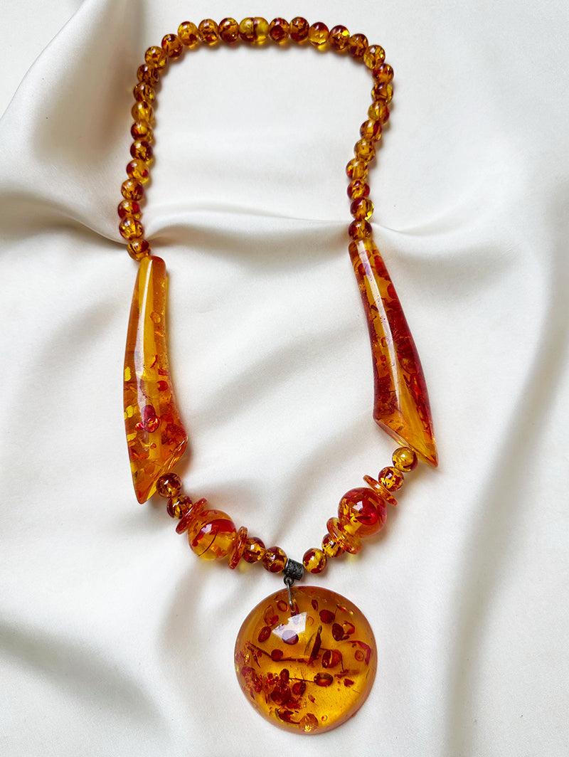 Grote oranje ketting